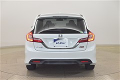 ジェイド RS