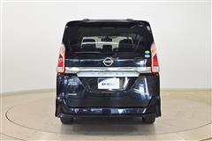 セレナ ハイウェイスターVセレクション2