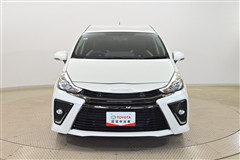 プリウスアルファ GRスポーツ