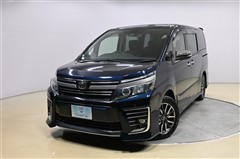 トヨタ　ヴォクシー ZS キラメキ2