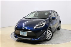 トヨタ　アクア S スタイル ブラック