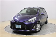 トヨタ ヴィッツHEV F セーフティ 3