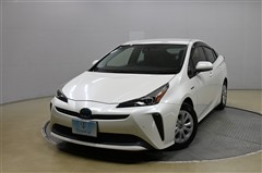 トヨタ　プリウス S