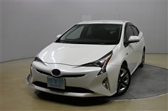 トヨタ プリウス A ツーリングセレクション