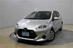 トヨタ アクア G