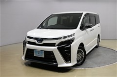 トヨタ ヴォクシー HEV ZS キラメキ3