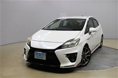 トヨタ プリウス S ツーリング G's