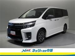 トヨタ　ヴォクシー ZSキラメキ2 7ニン