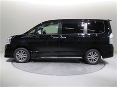 ヴォクシー ZSキラメキZ 8ニン