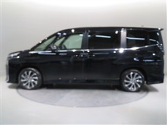 ヴォクシーHV S-Z 7ニン