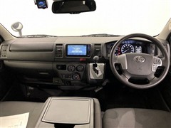 ハイエースV DX