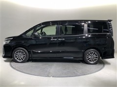 ヴォクシー ZSキラメキ 8ニン