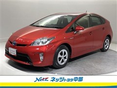 トヨタ プリウス S
