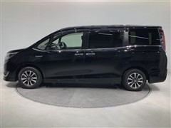 エスクァイアHV Gi 7ニン