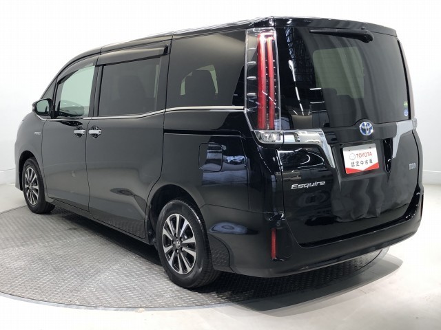 エスクァイアHV Gi 7ニン（447010175992）の中古車 | トヨタ認定中古車 