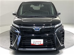 ヴォクシーHV ZSキラメキ3 7ニン