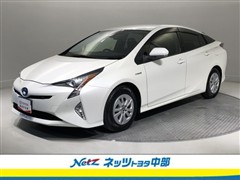トヨタ プリウス Sセーフティプラス
