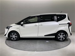 シエンタHV Gクエロ 7ニン