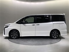 ヴォクシー ZSキラメキ3 8ニン