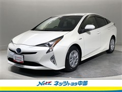 プリウス S