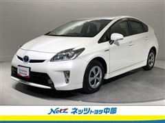 プリウス S