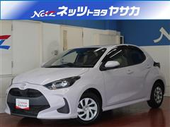 トヨタ　ヤリス X