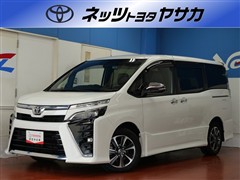 ヴォクシー ZSキラメキ 3 8ニン