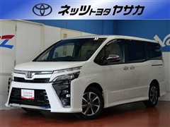 トヨタ ヴォクシー ZSキラメキ3 7ニンノリ