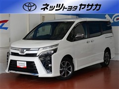 トヨタ　ヴォクシー ZSキラメキ3 7ニンノリ