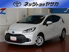 トヨタ アクア X
