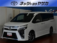 トヨタ ヴォクシー ZSキラメキ3 7ニンノリ