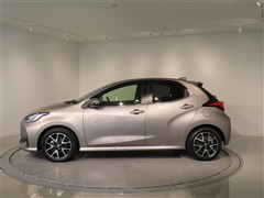 ヤリス ハイブリッド Z