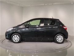 ヴィッツ Fセーフティエディション3