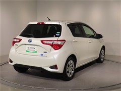 ヴィッツ ハイブリッド U