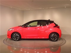 ヤリス ハイブリッド Z