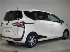 シエンタHV ファンベースG クエロ