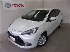 トヨタ　アクア Z