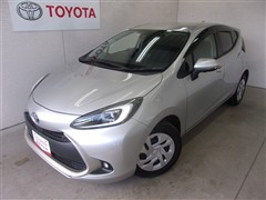 トヨタ　アクア G