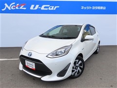 トヨタ　アクア S スタイルブラック