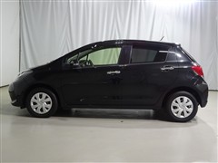 ヴィッツ1.0F LEDエディション