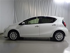 アクア S スタイルブラック