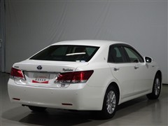 クラウンHV ロイヤルサルーン4