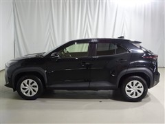 ヤリスクロス ハイブリッド X