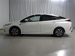 プリウスPHEV Sナビパッケーシ
