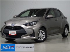 ヤリス ハイブリッド X