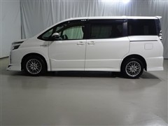 ヴォクシー HV ZS