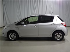 ヴィッツ ハイブリッド F SA