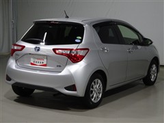 ヴィッツ ハイブリッド F SA