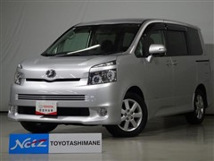 トヨタ　ヴォクシー Z
