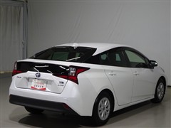 プリウス S セーフティプラス2